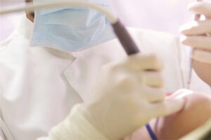 HGC Dental. Servei de cirurgia oral a Terrassa. Extracció de molars de la judici.